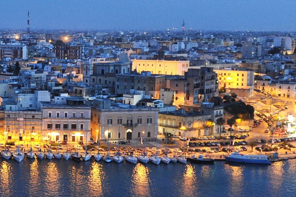 Brindisi, al Nuovo Teatro Verdi la nuova commedia di Carlo Buccirosso