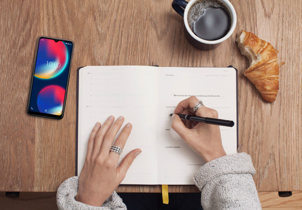 Come organizzare le giornate in casa conciliando studio, gioco e attività