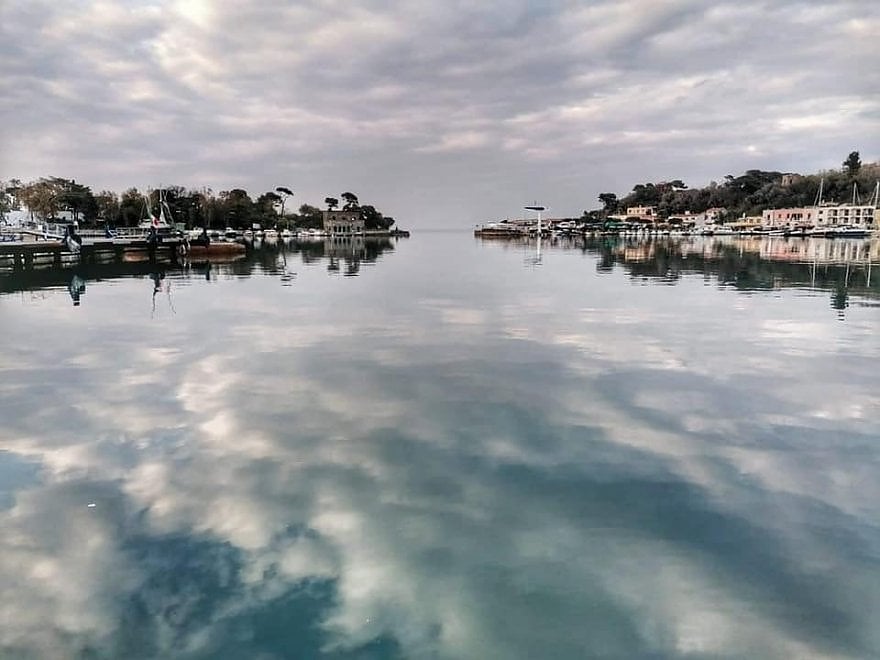 Il Porto di Ischia sembra tornare ai tempi in cui era un lago