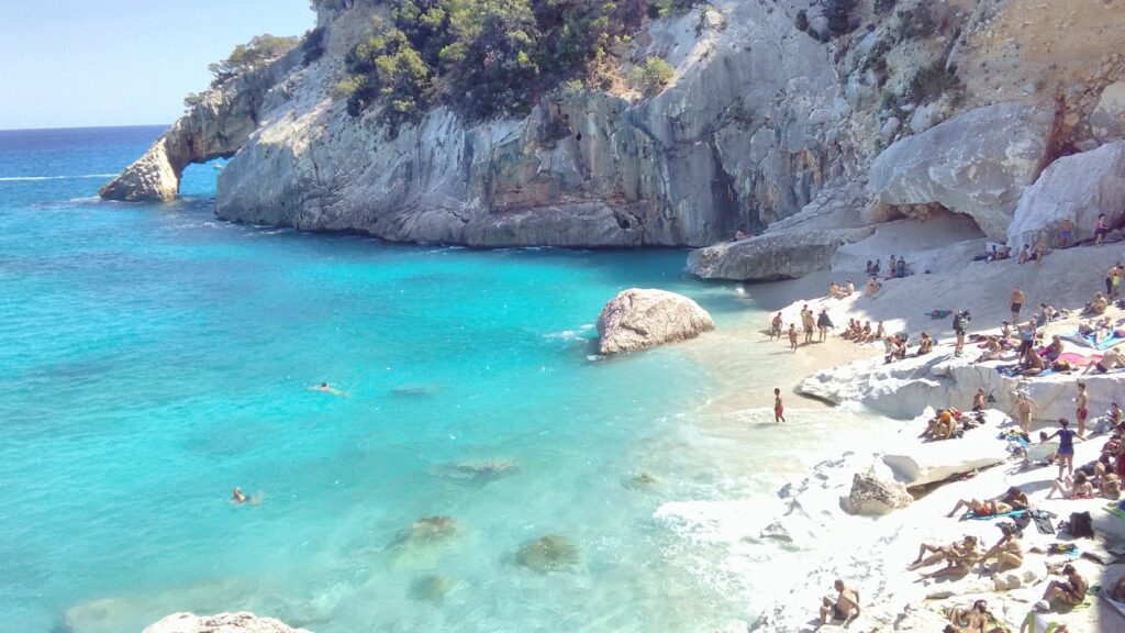 Sardegna, per l'estate 2020 Cala Goloritzè sarà a numero chiuso