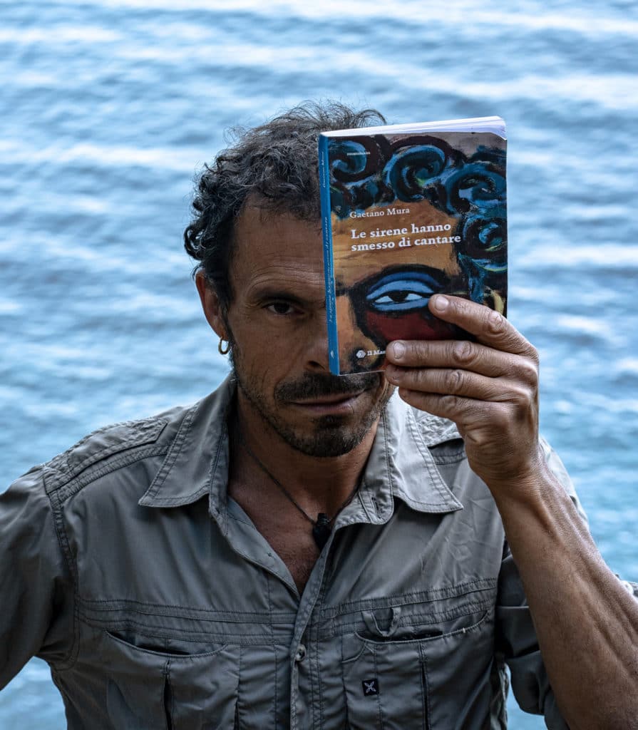 Gaetano Mura in libreria con: “Le sirene hanno smesso di cantare”