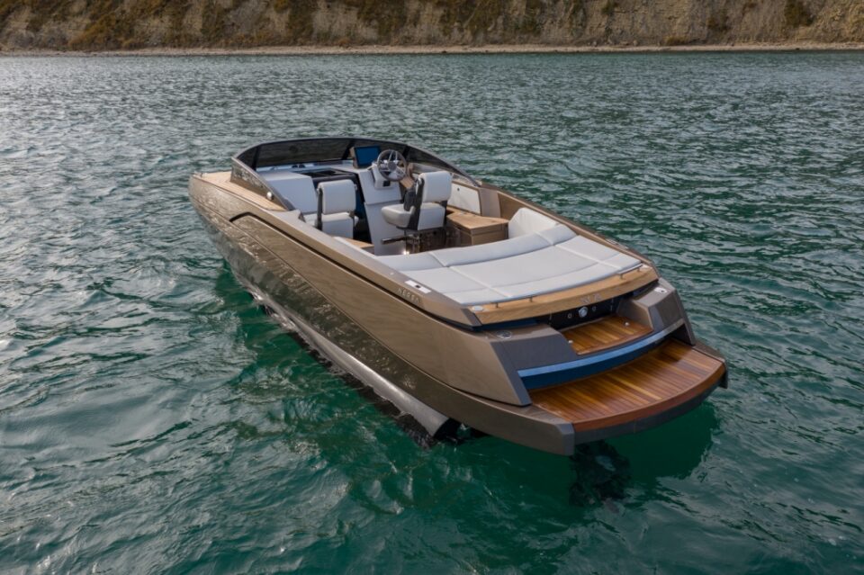 Nerea yacht annuncia la vendita di NY24 Dark Bronze in versione deluxe
