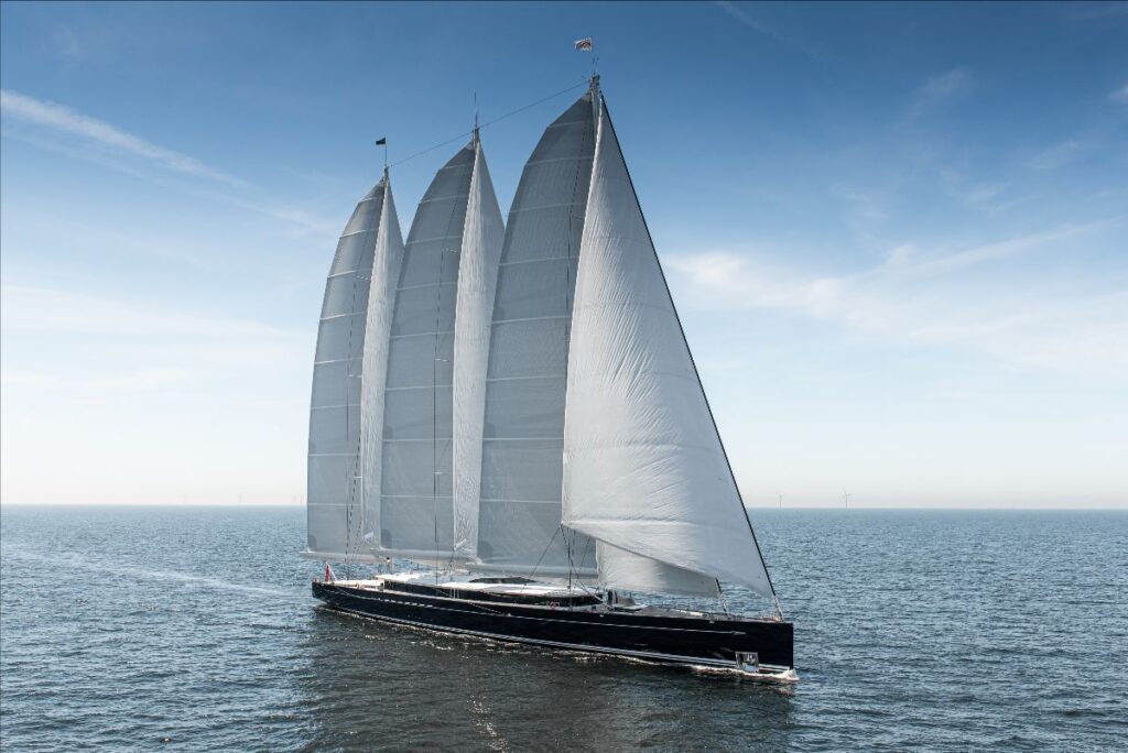 Sea Eagle II "Airborne", il più grande yacht a vela con scafo in alluminio