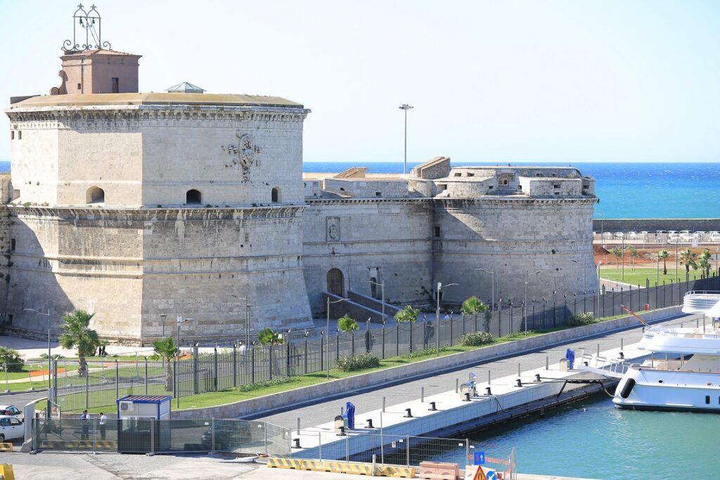 Guardia costiera, il CdV Tomas nuovo Direttore Marittimo del Lazio