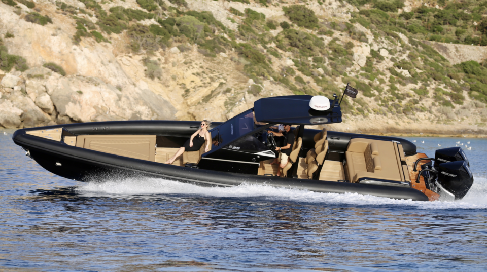 Guida fluida per il Technohull 38 Grand Sport, il preferito dalla famiglia