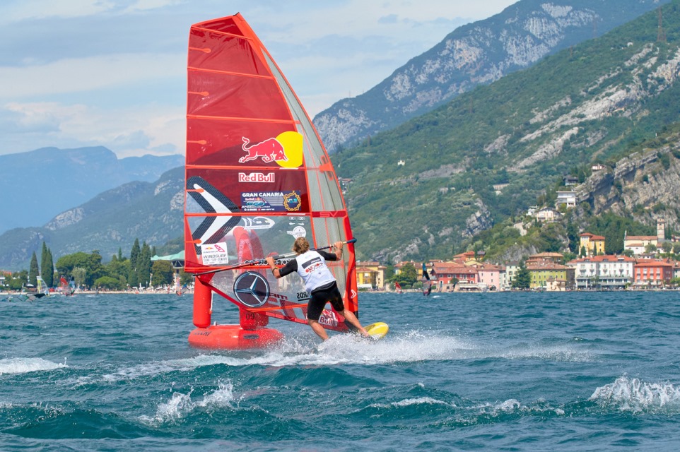 A Torbole Matteo Iachino si aggiudica la RRD One Hour Classic Slalom
