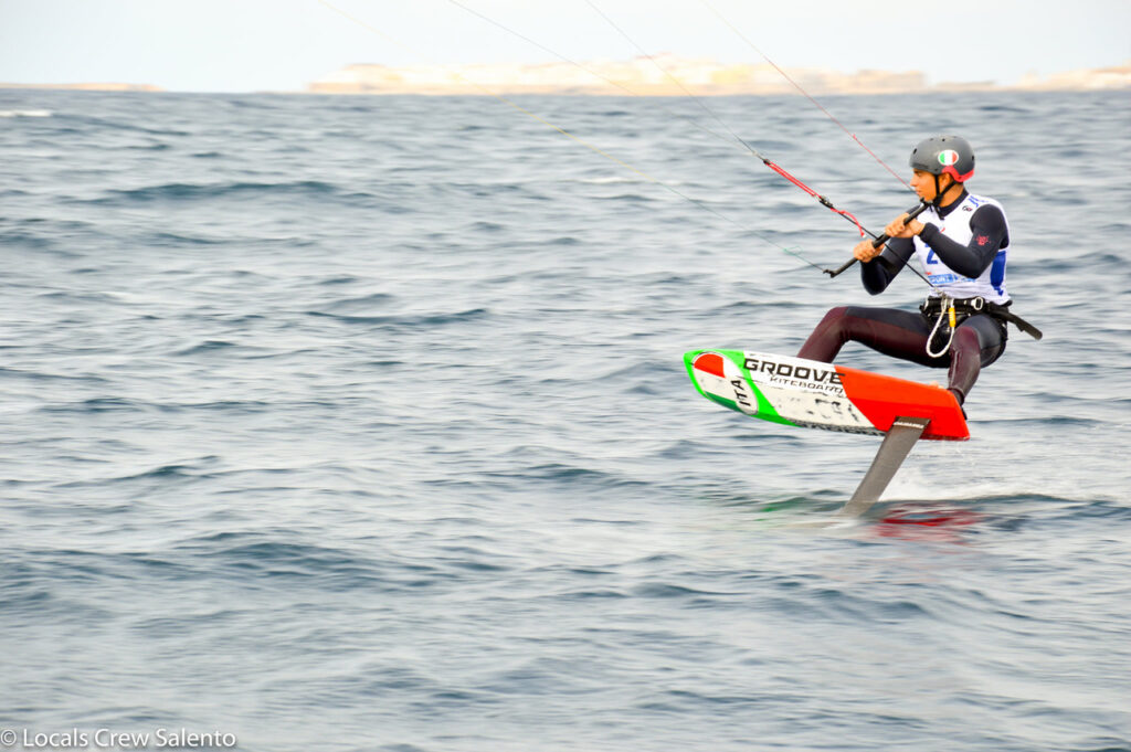 Festa di sport a Gallipoli con l'italiano assoluto e U17 e U19 FIV di Kitefoil
