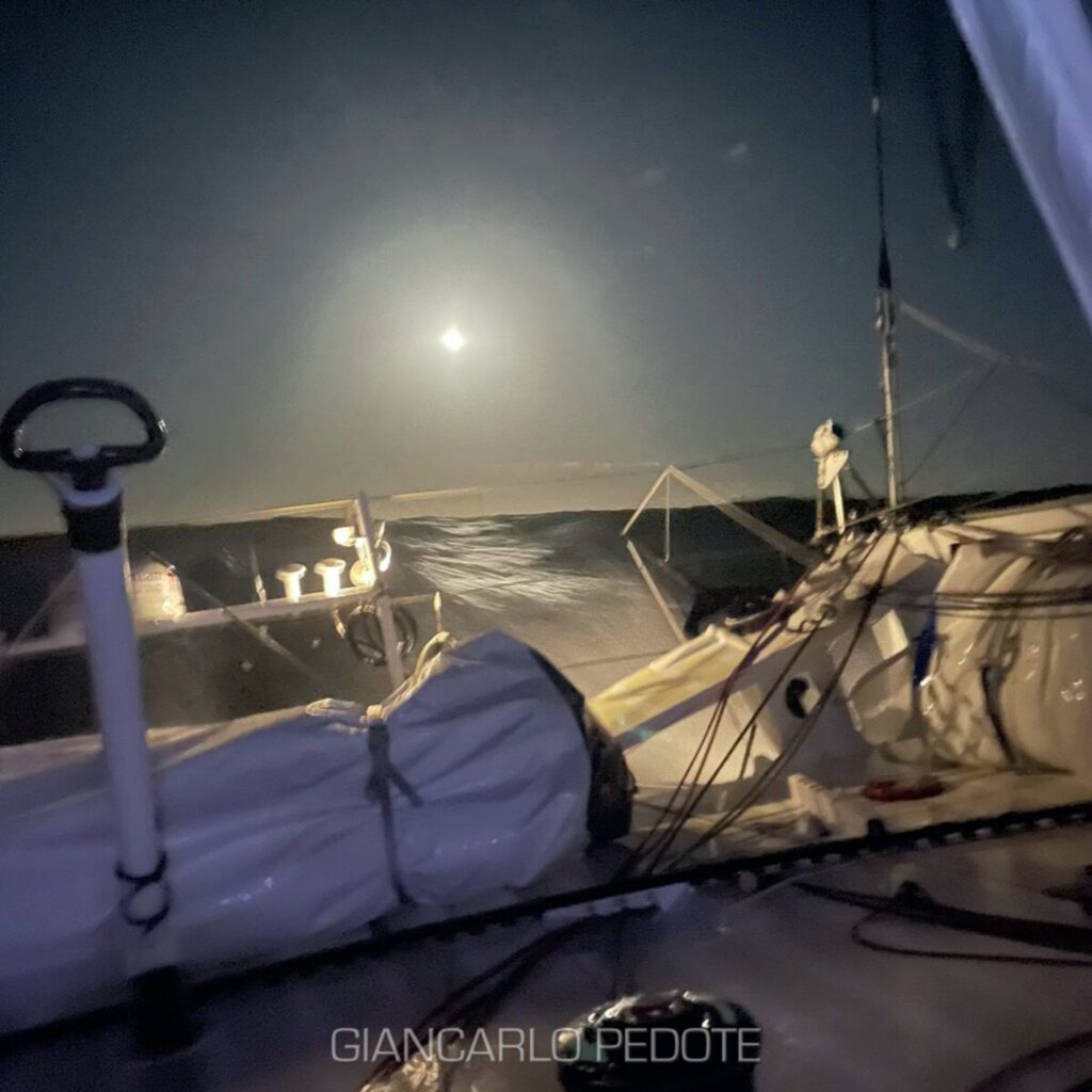 Vendée Globe, Pedote arriva nel Grande Sud: "Senti che sei in un luogo perduto"