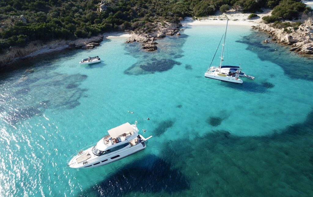 In Sardegna e Corsica charter nautico "green" per scoprire le aree marine