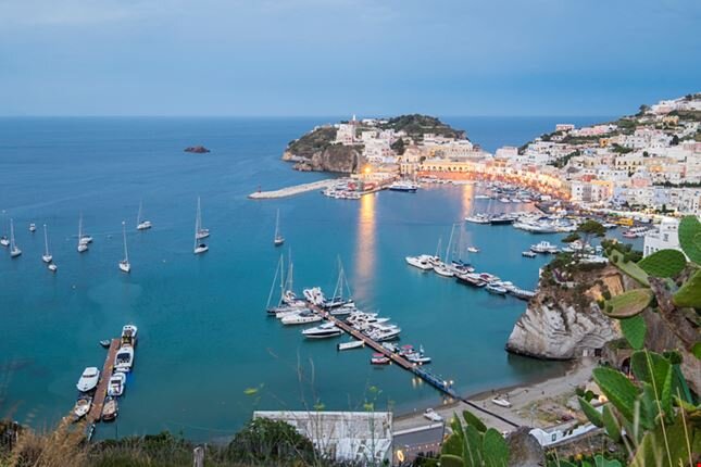 PORTO DI VENTOTENE