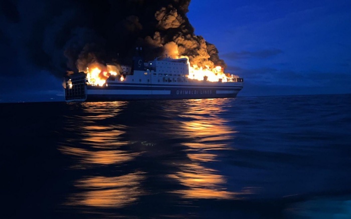 incendio traghetto italia-grecia
