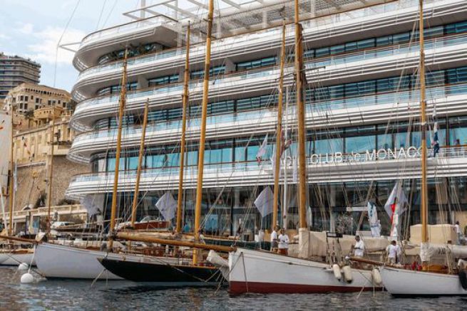 70 yacht club de monaco
