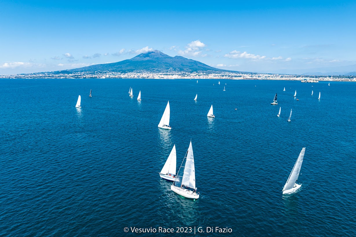 Vesuvio Race, Blue Oyster è il vincitore della regata nel Golfo di Napoli